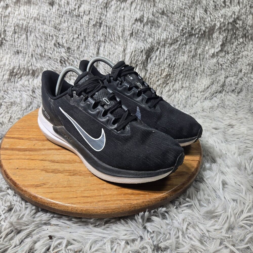 Nike Air Winflo 9 Black Smoke Running Sneaker Lace Up Womens Size 9.5 Athleisure
